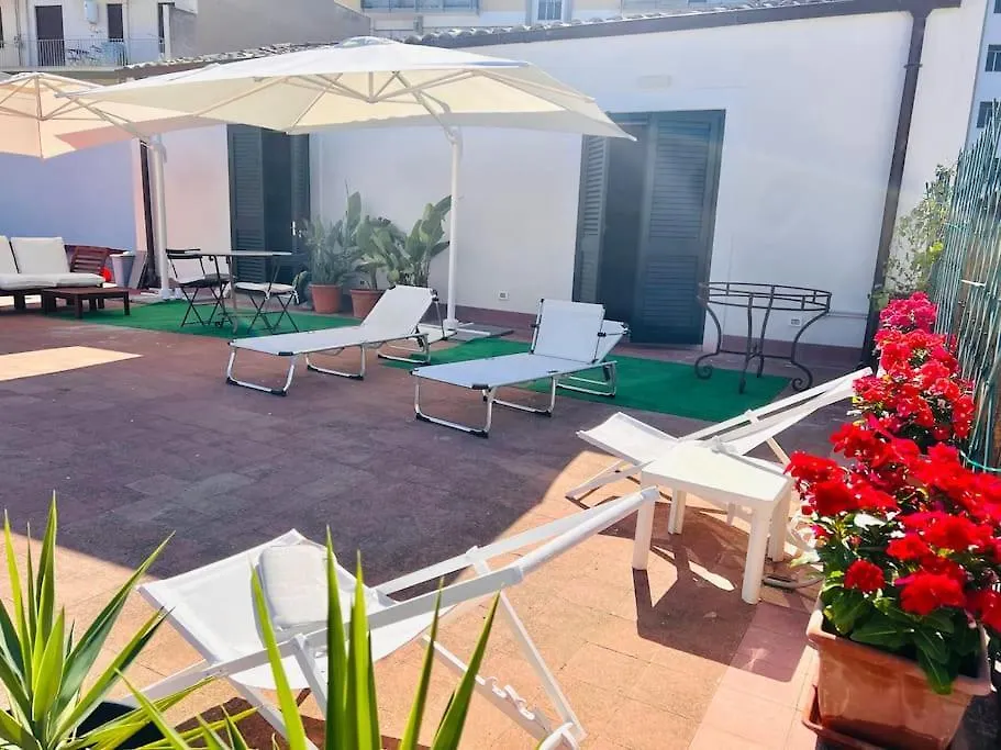 Holiday home Loft Palermo Centro Con Terrazzo. Free Parking Villa