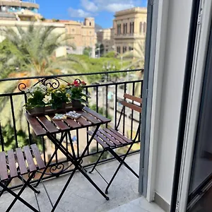 Orlando_a Center Sicilian Treat Apartment